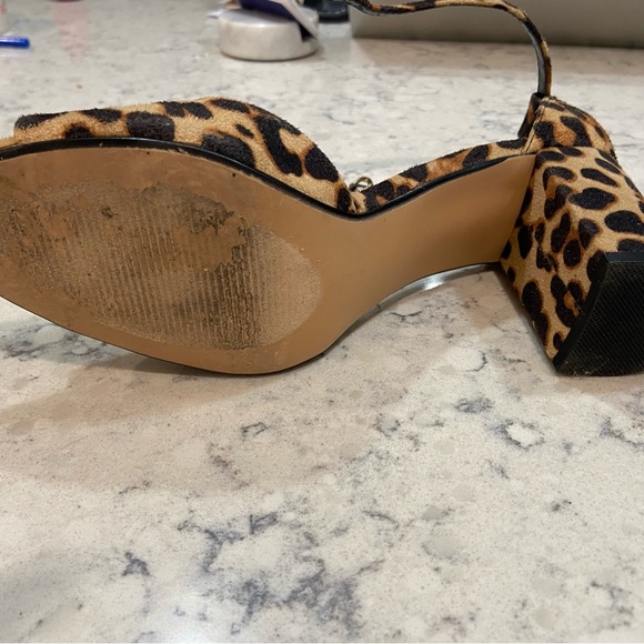 Leopard peep toe shoes size 9M - Picture 2 of 6